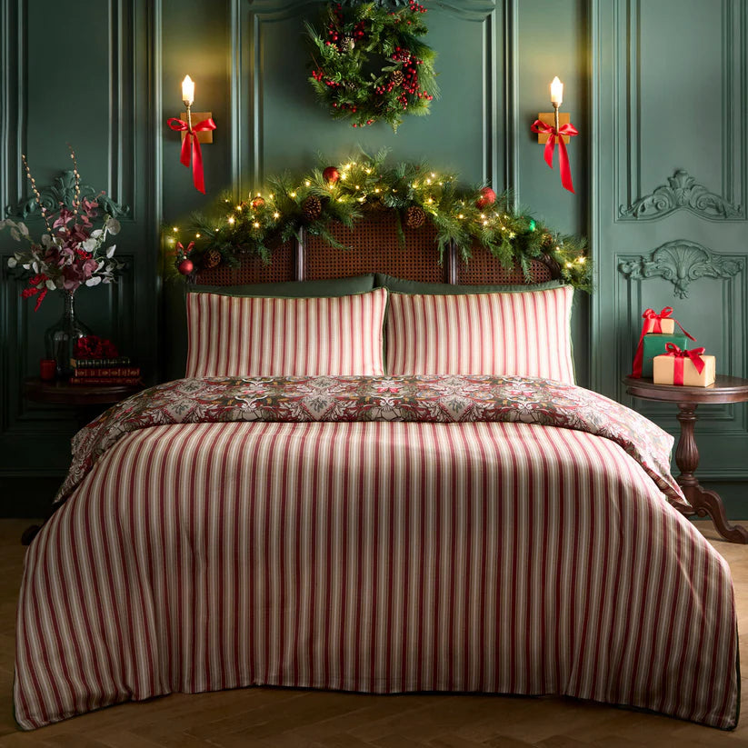 Laurence Llewelyn-Bowen Festive Robin Christmas Cotton Sateen Duvet Cover Set Red