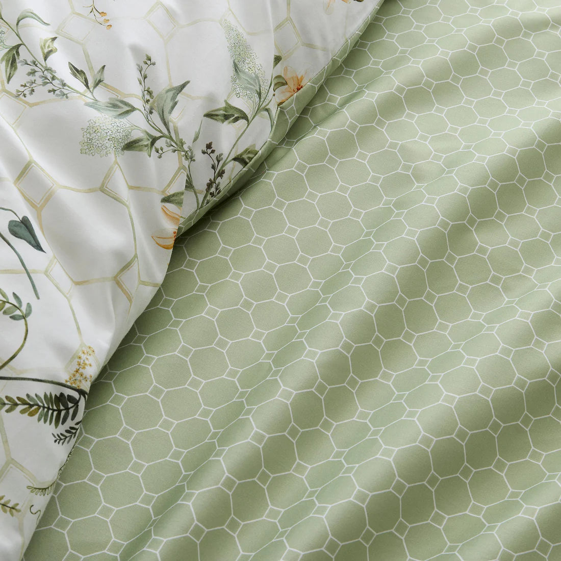 Appletree Floral Trellis 200 Thread Count Cotton Sateen Duvet Cover Set Green
