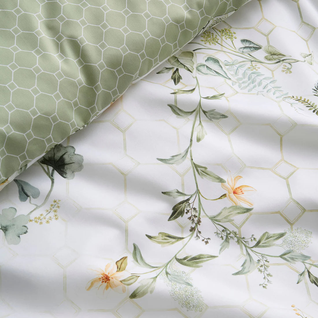 Appletree Floral Trellis 200 Thread Count Cotton Sateen Duvet Cover Set Green