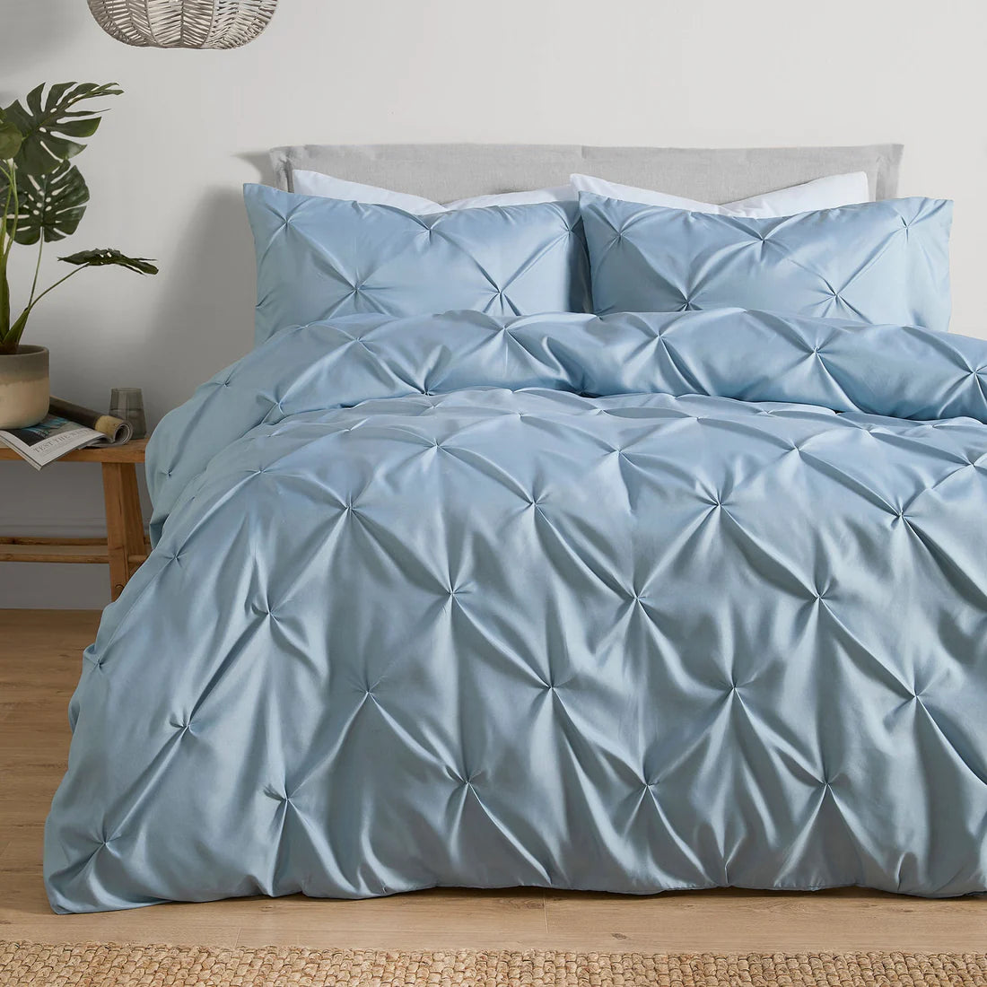 Serene Lara Diamond Pinch Pleat Duvet Cover Set in Blue