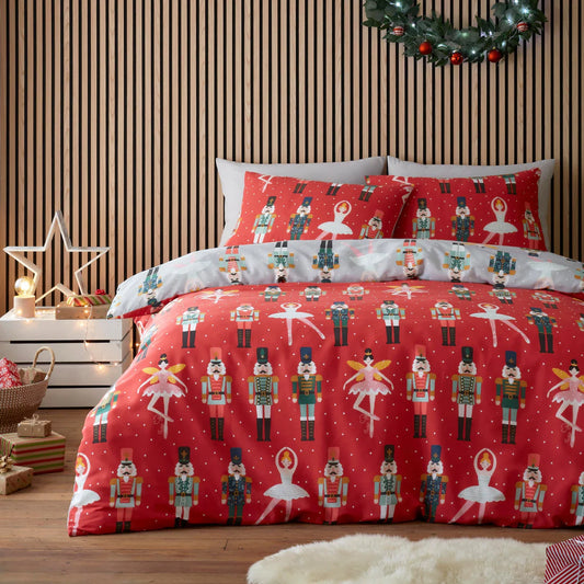Fusion Nutcracker Christmas Duvet Cover Set in Red