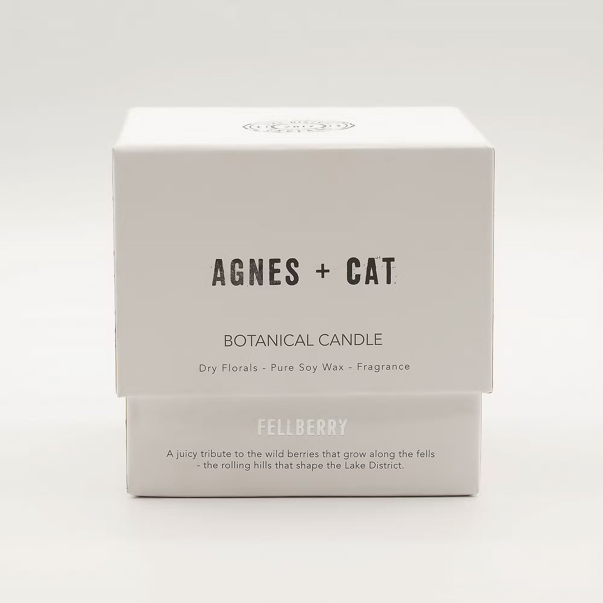 Agnes and Cat Fellberry botanical soy wax candle with sweet berry fragrance and dried florals