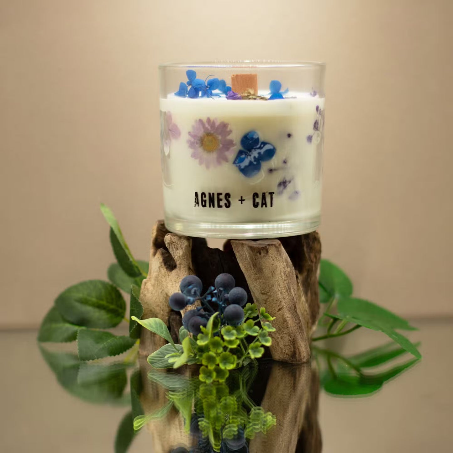 Agnes and Cat Moorland botanical soy wax candle with dried florals and fresh countryside-inspired fragrance