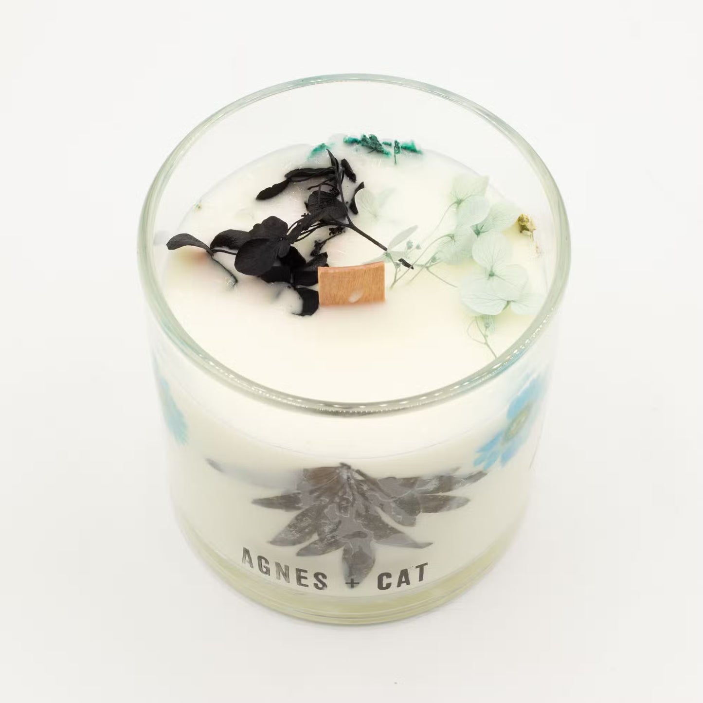 Agnes and Cat Sea Salt and Moss botanical soy wax candle with coastal-inspired fragrance and dried florals