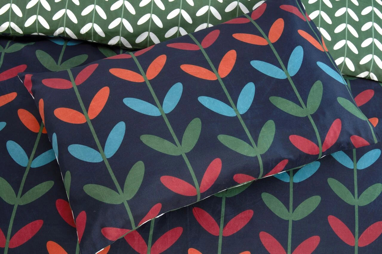 Jules reversible duvet cover set with colourful easy-care bedding design