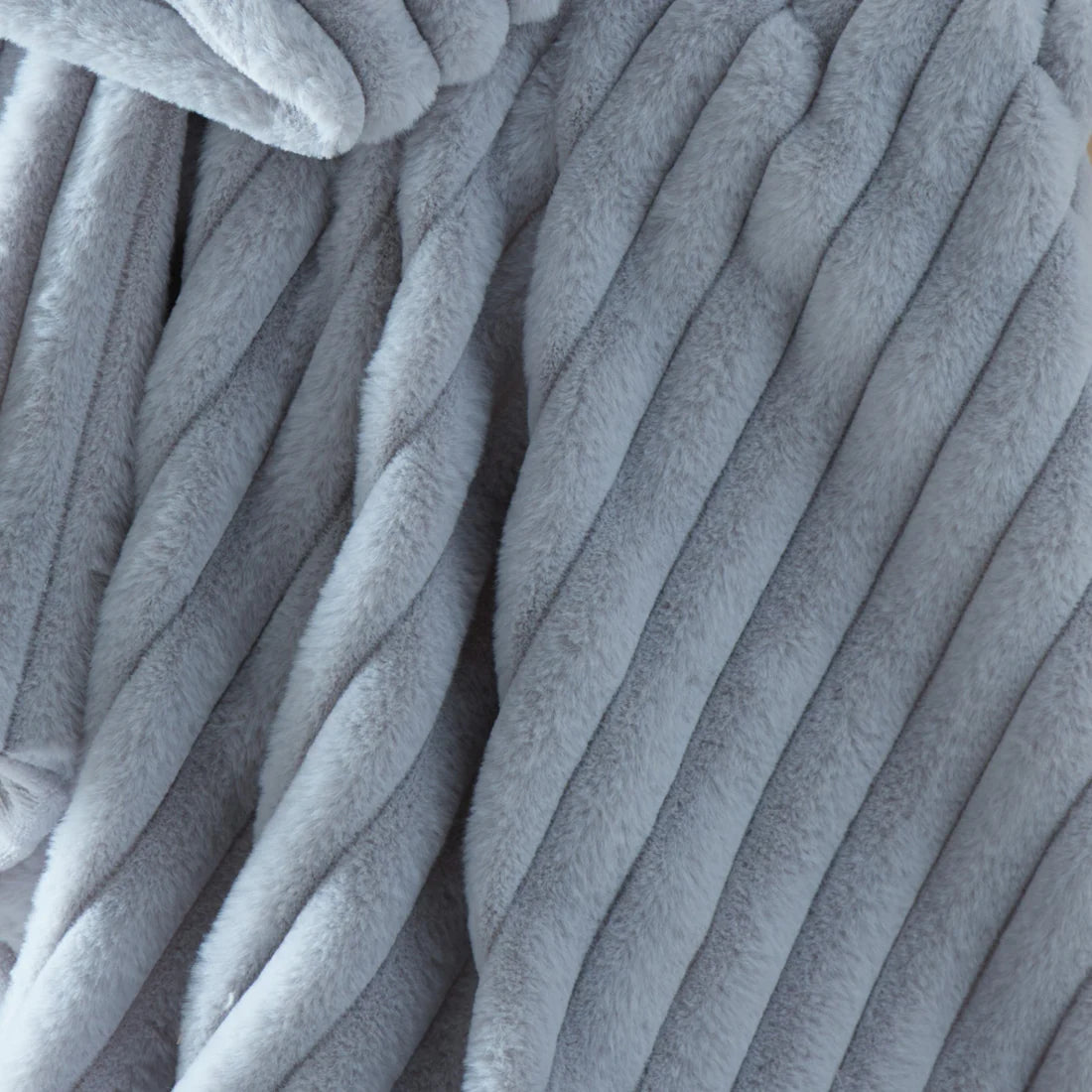 Appletree Morritz faux fur throw in grey with luxurious soft texture and cosy home styling